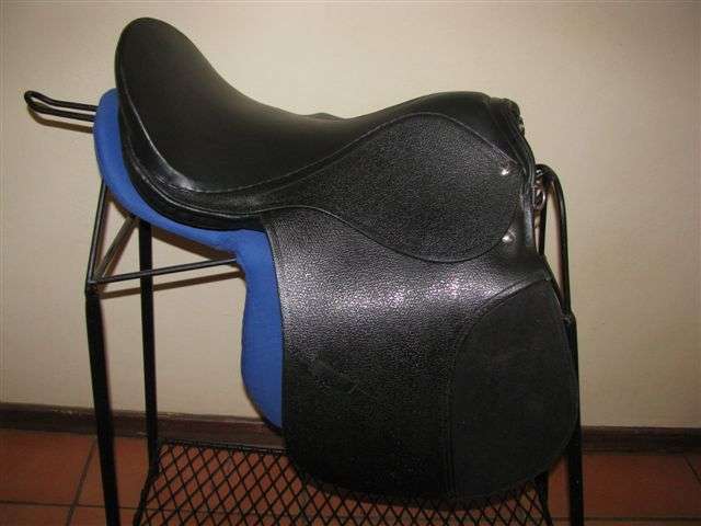 Saddle, 16" (black leather), Equibette General Purpose