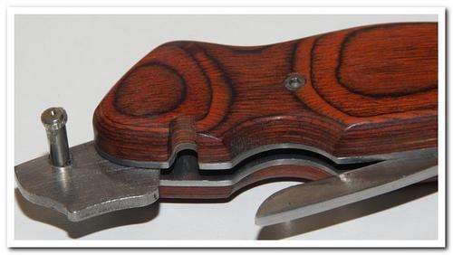 Hunting knive set lock