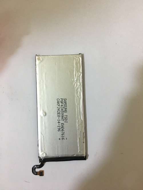 Genuine Samsung S6 edge plus genuine battery taken out from new phone