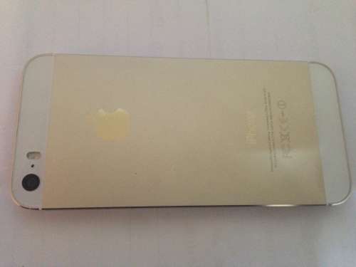 iPhone 5s 32 gb in brand new condition totally scratch less bargain very late entry