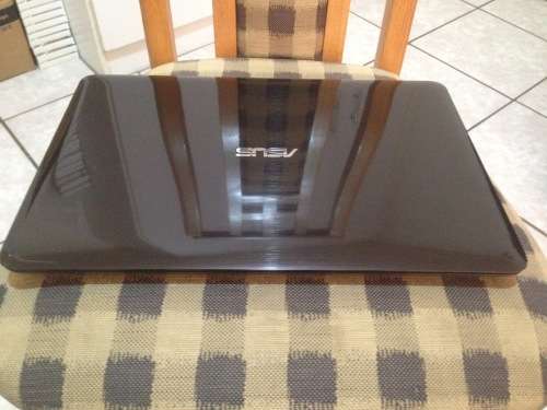 Asus X556UA i5 -6200 @2.30ghz 4gb ram 500gb hd win 10 office 2016 pro brand new condition with box