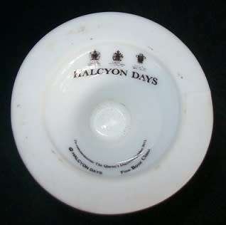 PORCELAIN EGG CUP.  Silver Jubilee