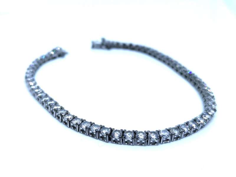 Stunning Tennis Bracelet | +-6ct of Sparkling Cubic Zirconias | Set in Sterling Silver | 190mm Long