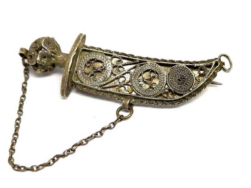 Unique old | Small .835 Silver Knife Brooch | Fine handmade filigree work | R1 Start Auction | 4.5cm