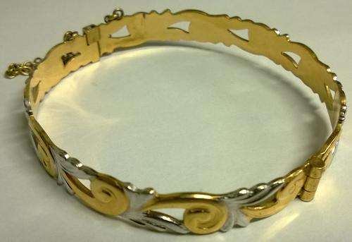 Gold Plated bracelet stunning detail - a give away