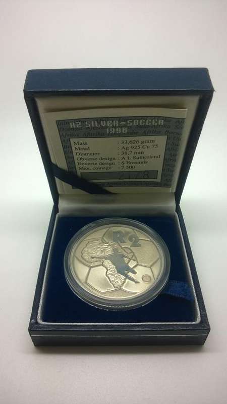 R2 Silver Proof Crown* Soccer 1996 * 33.626 g 925 Sterling Silver crown