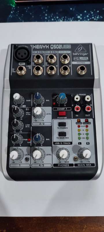 USB Mixer Behringer Q502