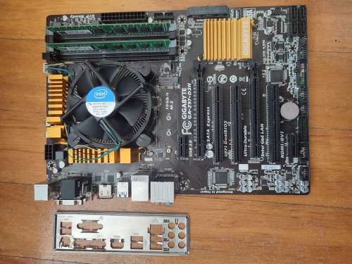 Gigabyte GA-Z97-D3H, i7-4790, 8GB DDR3
