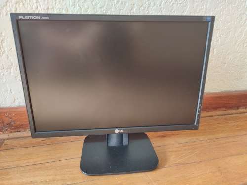 LG 19` 1440 x 900 Black Display L192WS