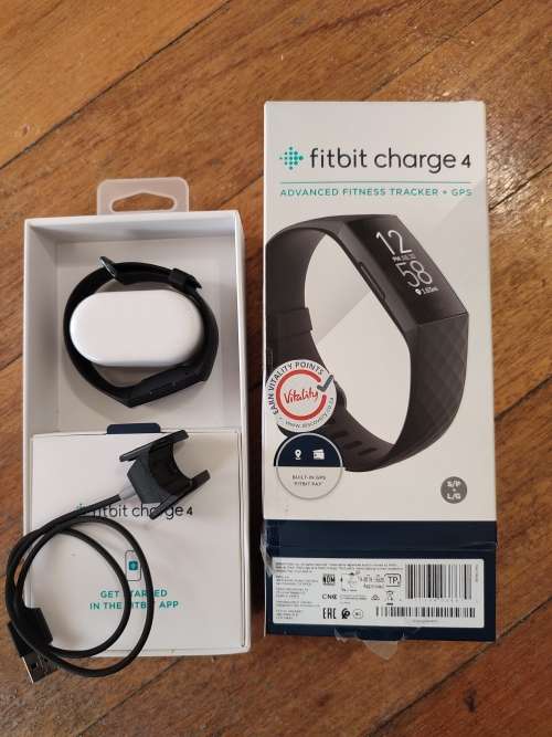 Fitbit Charge 4