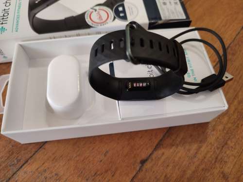 Fitbit Charge 4