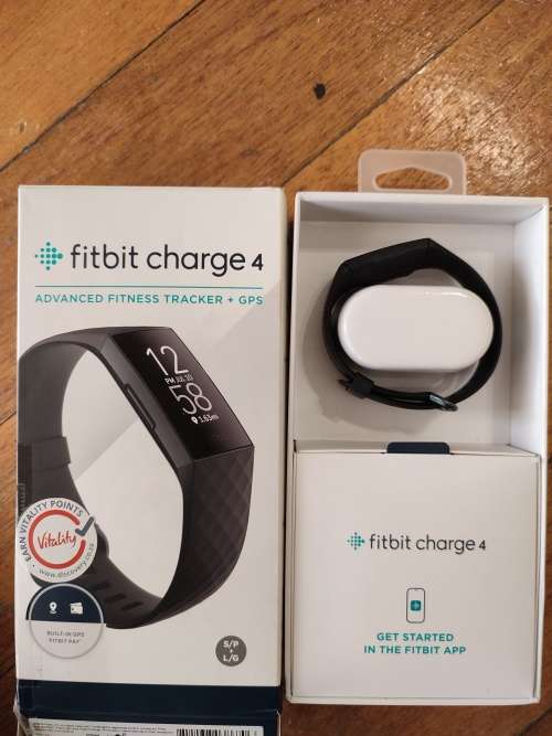 Fitbit Charge 4