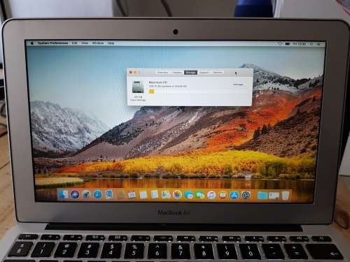 2015 Apple Macbook Air 11" 256GB SSD **CRAZY AUCTION**NO RESERVE