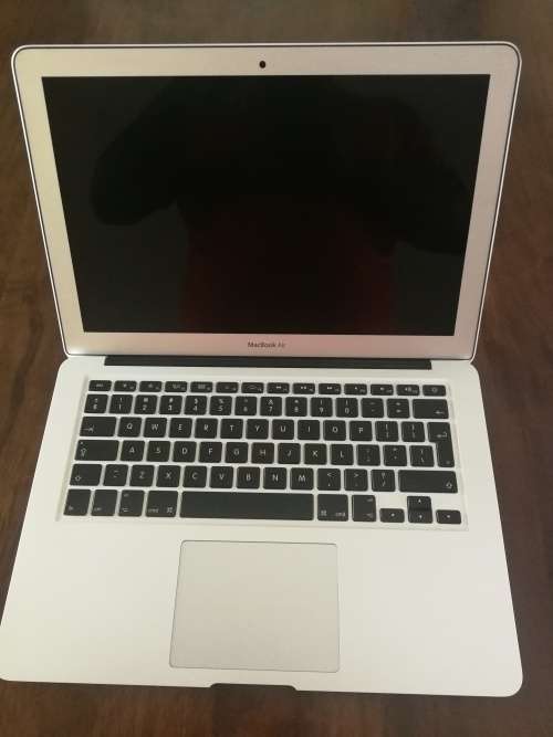 Apple Macbook Air 13" Core i5 *PLEASE READ*