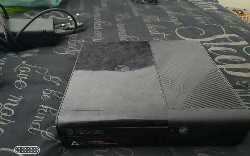 MICROSOFT XBOX 360 SLIM BLACK* MINT* COMPLETE PLUS KINECT and 4 GAMES