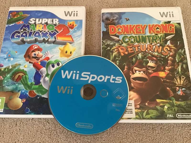Nintendo Wii boxed with games
