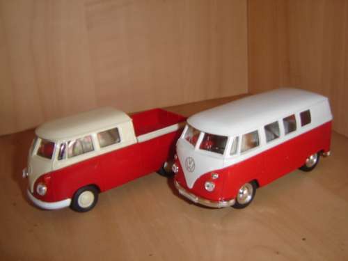 Combo:  2  x  VW Kombi  Die Cast Models  by  WELLY New in Display Box Garenteed- In Stock