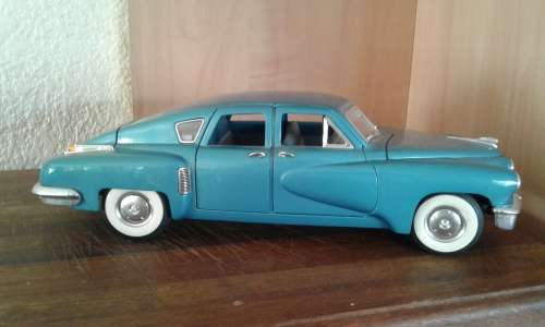 '47 Tucker Torpedo . Die Cast  Model   1/18  YatMing  R/Signature  New  in D/Box Gteed- In Stock
