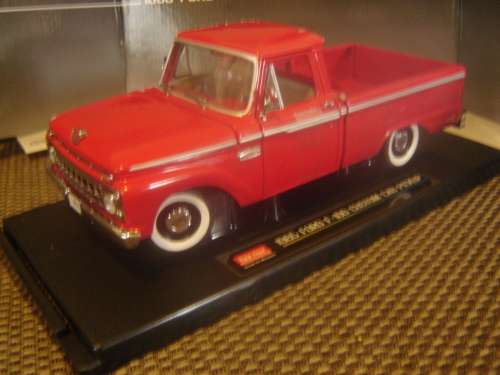 '65  Ford F100 Custom Cab Pick Up   Die Cast Model  1/18  SUN STAR  New in D/ Box. Gteed- In Stock