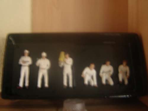 Promotion   Set  Six Figurines - Sc 1/18  P/Crew 1/18  -. TSM    Lots o Figurines available..