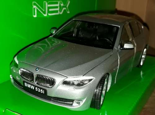 Green Promotion .BMW 535 i   Die Cast Model Sc 1/24  Welly New in D/P Box:   Garenteed.