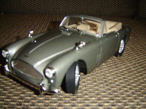 YatMing Road Signature Scale 1/18 Rare & Lovely Grey 1958 Aston Martin DB2-4    MK111 Cabriolet New