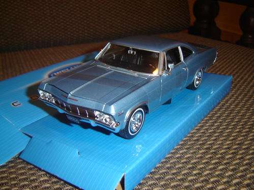 Stunning & Rare  '65 Chevrolet Impala Two Door Hard Top Sc1/24 by Welly- New in Display Box
