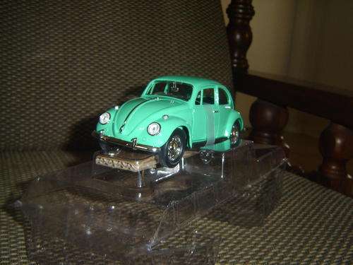 Lovely Litle '67 Beetle 1/24 by YatMing  New in Display Box
