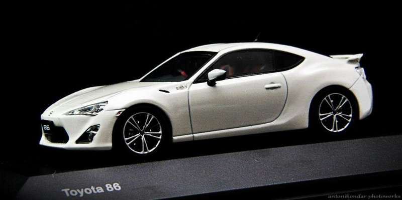 Extremely Rare Toyota 86 By Top Make RIMS SC 1/43 in a Lovely Display Case