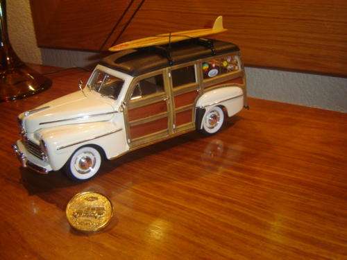 Stunning & Rare  '48 Ford Woody with Surfboard by Top Make Signature Scale 1/18 New in Display Box
