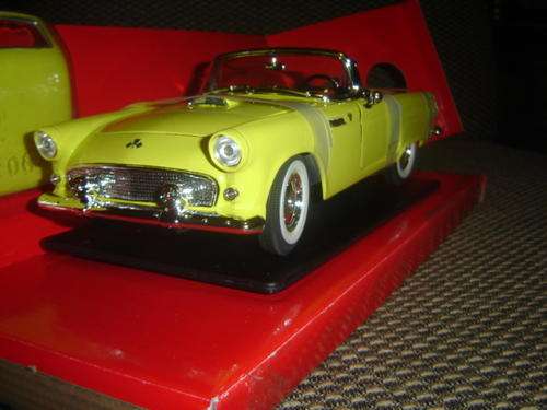 `55 Ford Thunderbird  w H/Top  Acces. D/Cast 1/18 R/S  New D/Box  Buy any  X 2 o More  Less 10 % off