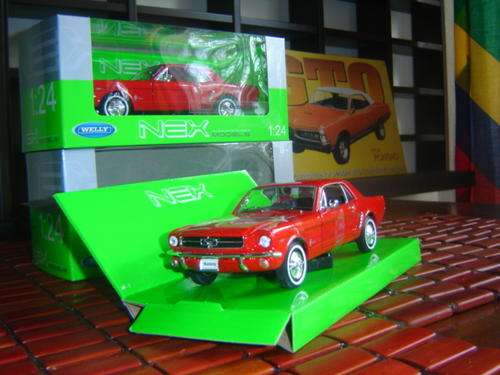 Lovely Red '641/2 Ford Mustang Hard Top Scale 1/24 by WELLY NEX New in Display Boxv