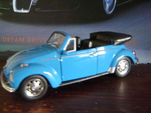 Stunning ' 67 VW Beetle  Cabrio  by WELLY New in Display  Delivery by Courier