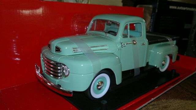 '48 Ford F1 Pick Up   Road Signature   YatMing D/Cast Model    1/18 New D/play Box. Gteed- In Stock