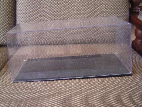 Display Case with Base - Clear  Acrylic  Scale 1/18 AutoArt  New in  Box  Garenteed