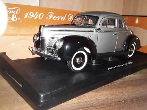 ' 40 Ford Deluxe  D/Cast Sc  1/18  Premium Collection  MOTORMAX  New in D/Box  Gteed In Stock
