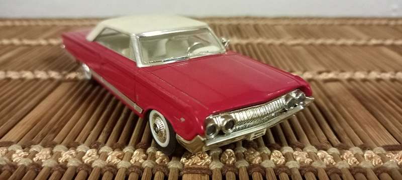 `64 Mercury Marauder  Die Cast Model  1/43    Road  Signature     Buy add. Models   Quant.  Disc.
