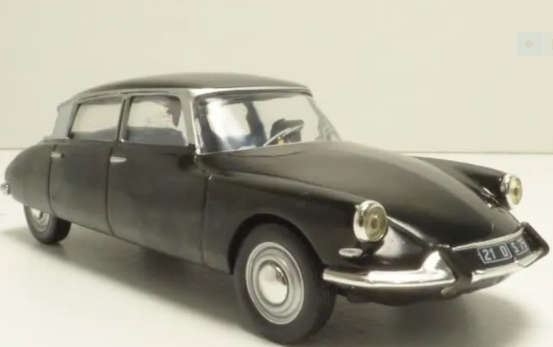 Citroen DS 21  Die Cast Model  1/43  on its Bae in a D/Case  Buy add. Models   Quantity Discount
