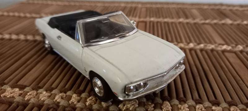 Chevrolet  Corvair Monza Convert  Die Cast Model  1/43  T Make R/Signature Add. Models   Quan. Disc.