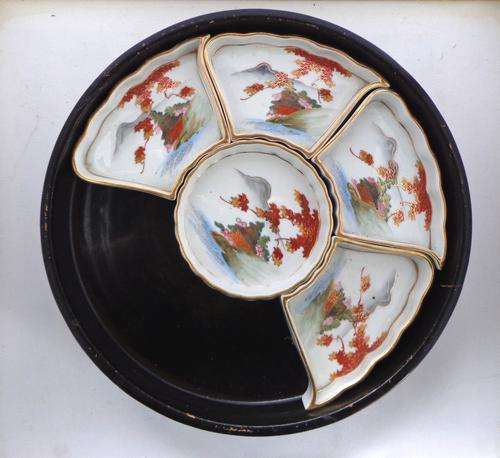 Big  Hong-Kong  Serving-Trays                         HANDPAINTED