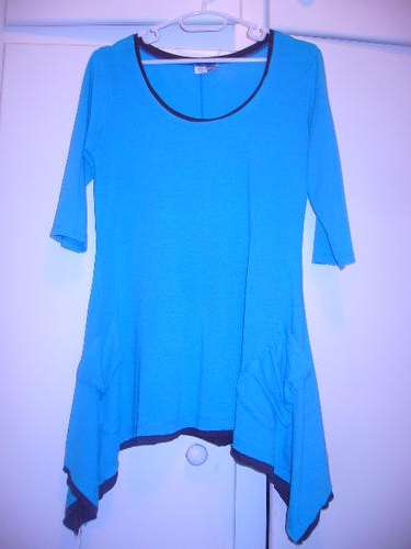 TURQUISE FLOWING TOP