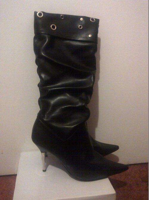INWEAR BLACK BOOTS. SIZE 5