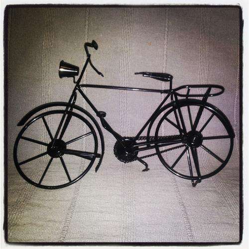 Vintage looking black bicycle made from genuine wire. Perfect desk ornament.