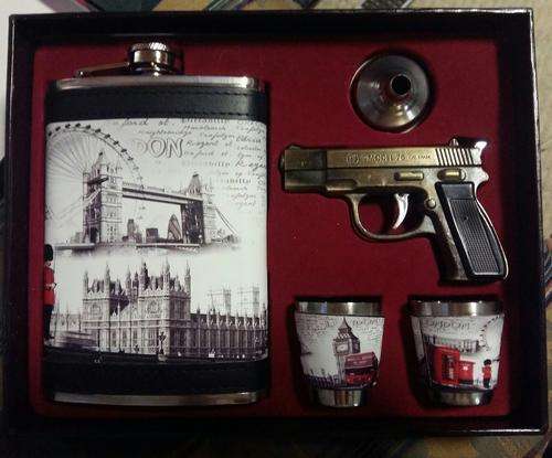 Flask gift set