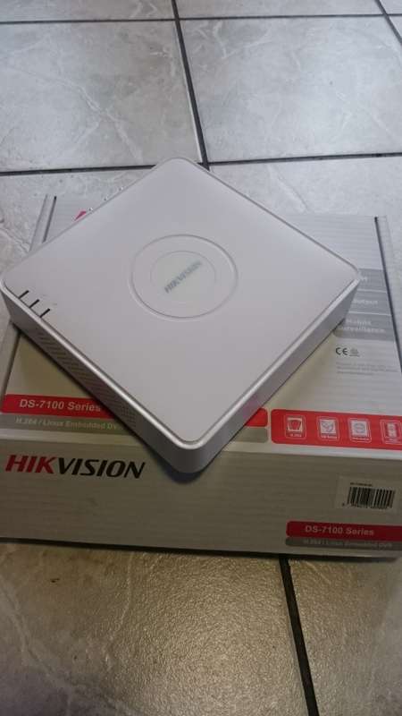 HIKVISION DVR DS-7104HWI-SH + 500GB (Brand New)