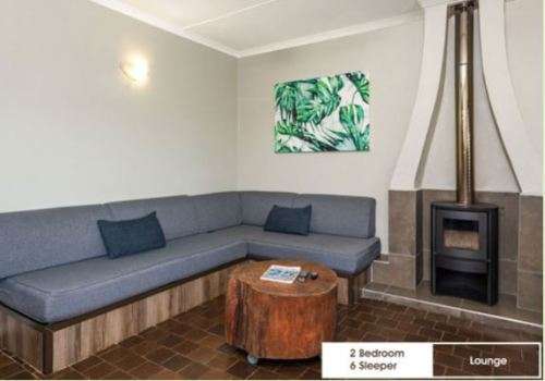 Qunu Falls Lodge - Drakensberg 27 April 2020 - 01 May 2020 (2 Public Holidays) 2 BEDROOM 6 SLEEPER