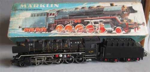 MARKLIN 3047 HO SCALE - 2-10-0 STEAM LOCO # 205 - BOXED, SEE FOTOS.