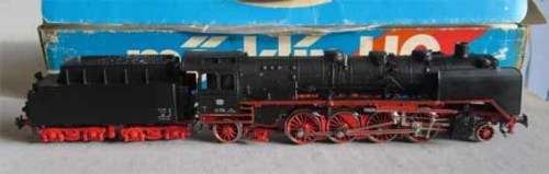 MARKLIN 8382 HO SCALE - STEAM LOCO & TENDER "HAMO" 2-8-2 # DB 41334 (BOXED)
