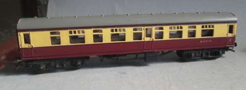 TRI-ANG OO SCALE - PASSENGER COACH