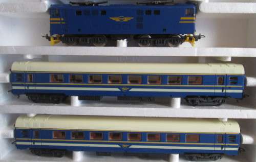 LIMA HO SCALE - SAR BLUE TRAIN SET (BOXED) - SEE FOTOS & DETAILS BELOW